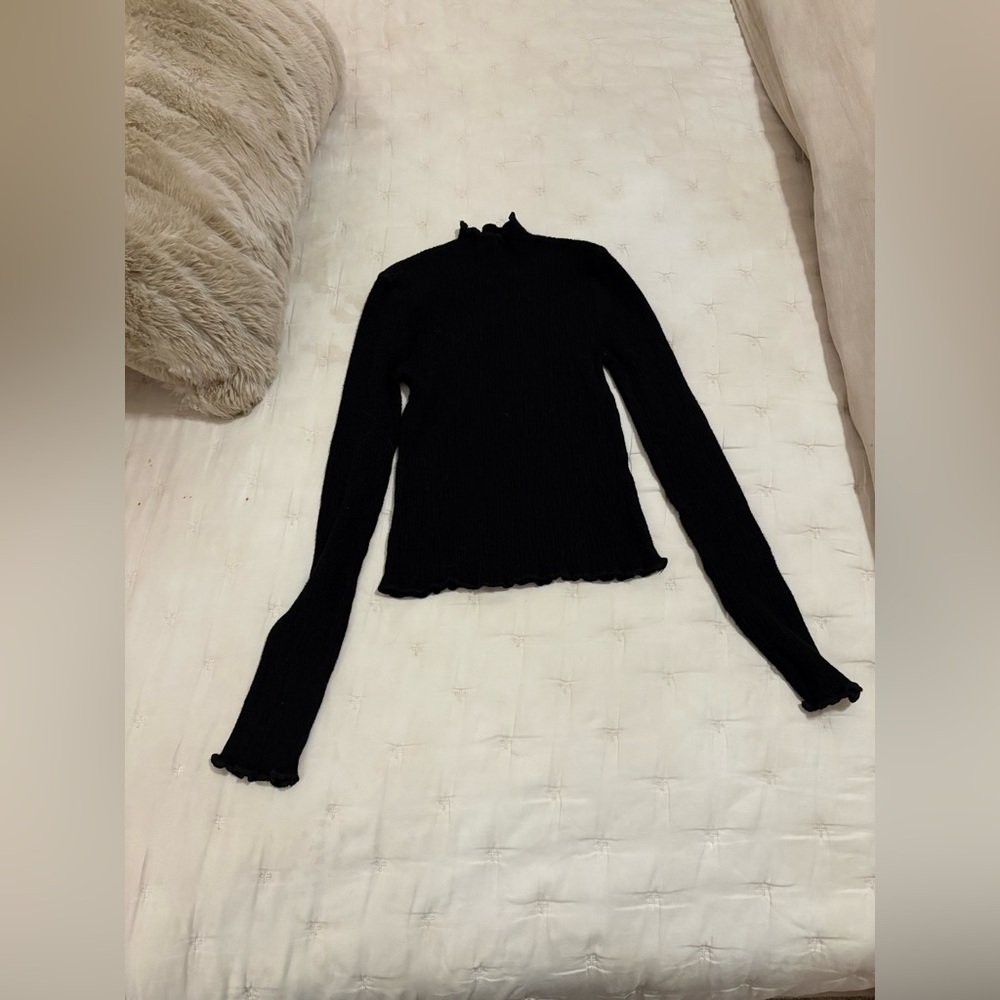 Forever 21 Black Long Sleeve Top